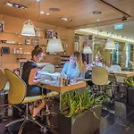 Zena Beauty & Shopping Center Heviz