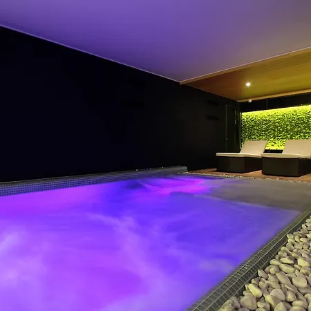 Zena Beauty & Shopping Center Hotell
