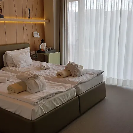 Zena Beauty & Shopping Center Hotel