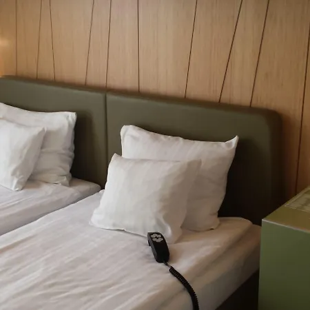 Zena Beauty & Shopping Center Hotel