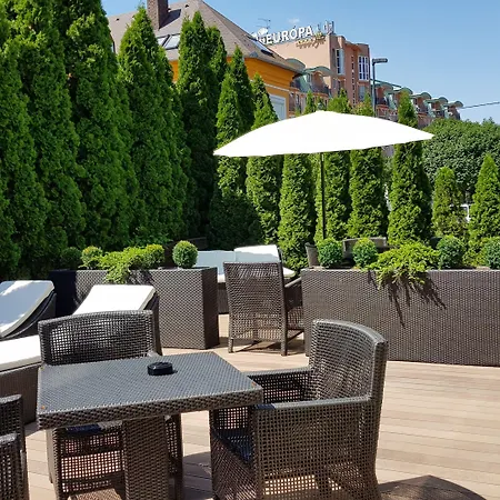 Zena Beauty & Shopping Center Hotel