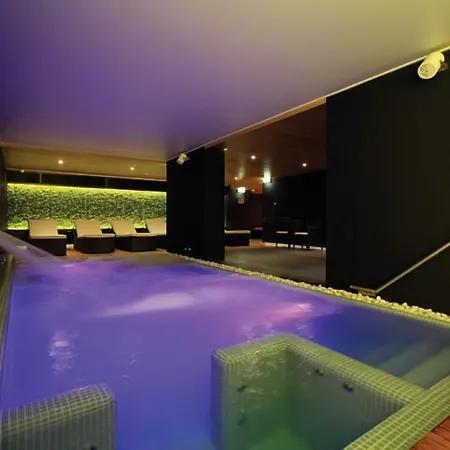 Zena Beauty & Shopping Center 4*