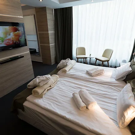 Hotel Zena Beauty & Shopping Center