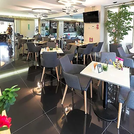 Hotel Zena Beauty & Shopping Center