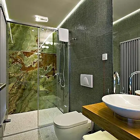 Zena Beauty & Shopping Center Hotel Héviz