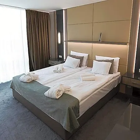 Zena Beauty & Shopping Center Hotel
