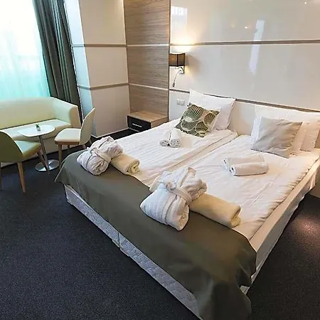 Zena Beauty & Shopping Center Hotel Hévíz