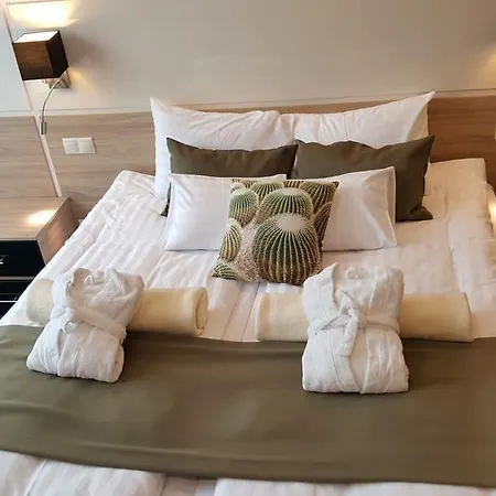 Hotell Zena Beauty & Shopping Center Hévíz