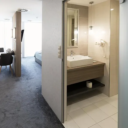 Hotel Zena Beauty & Shopping Center