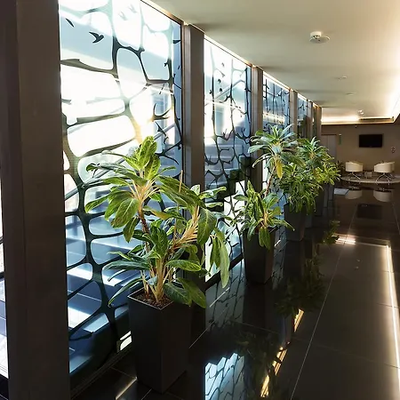 Zena Beauty & Shopping Center 4*