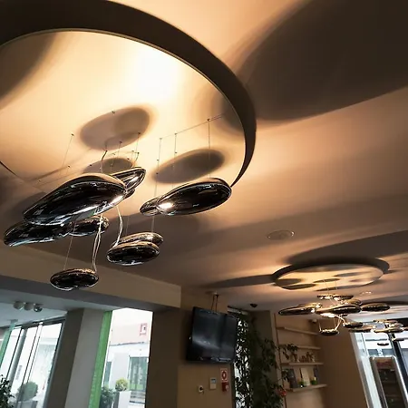 Zena Beauty & Shopping Center