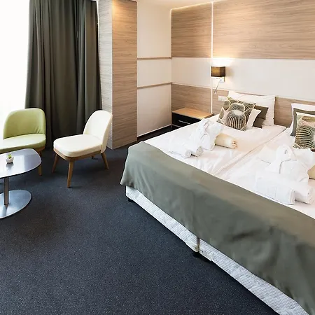 Hotel Zena Beauty & Shopping Center