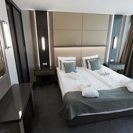 Hotel Zena Beauty & Shopping Center 4*