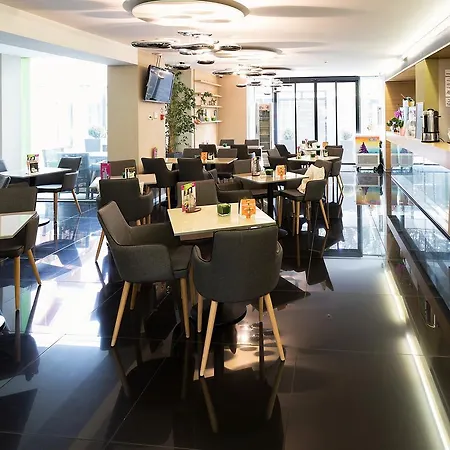 Zena Beauty & Shopping Center Heviz