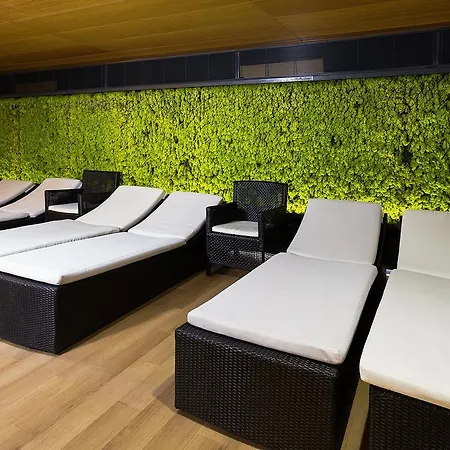 Zena Beauty & Shopping Center Hotel 4*