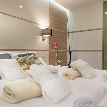 Zena Beauty & Shopping Center Hotel Heviz