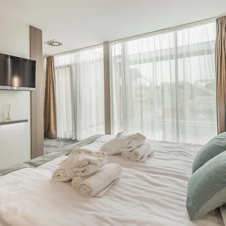 Zena Beauty & Shopping Center Hotell