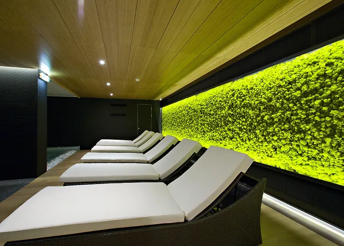 Zena Beauty & Shopping Center Hotel Heviz