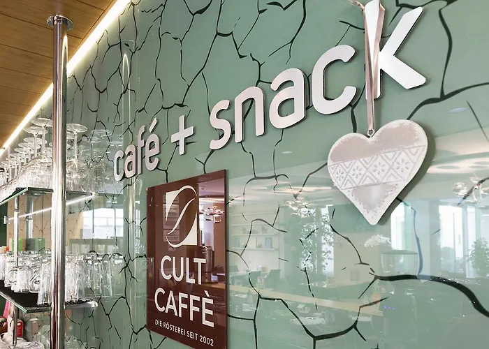 Zena Beauty & Shopping Center Hotel Heviz